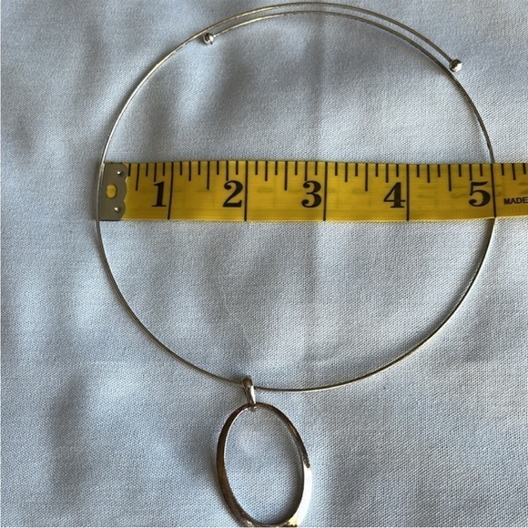 Oval Pendant on Choker Chain - Picture 4 of 6
